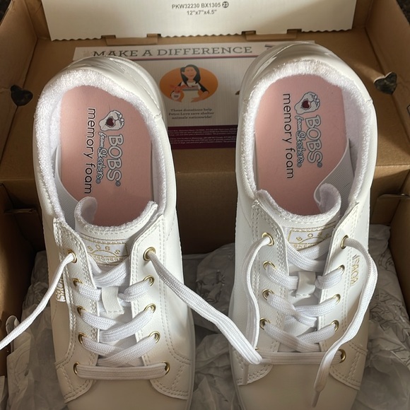 Bobs d’vine instant delight from Skechers with memory foam white faux leather 9 - Picture 4 of 10
